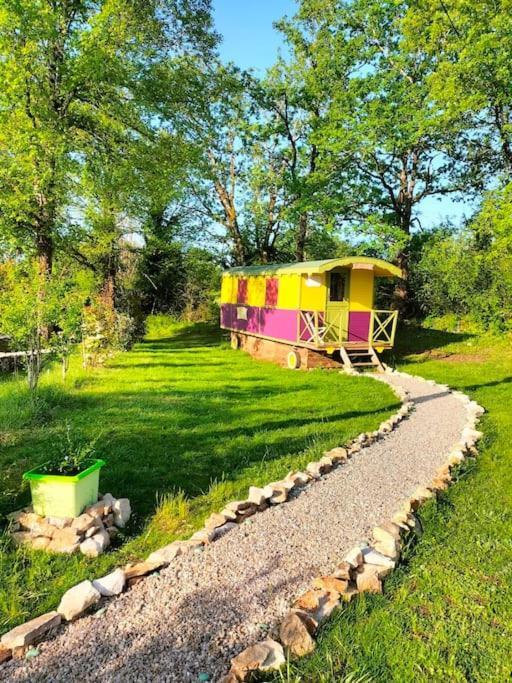 Jolie Roulotte Villa Issendolus Bagian luar foto
